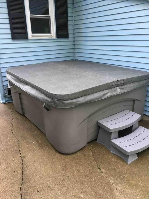 فيلا Caddy Corner Has A Hot Tub Just Outside Of Town فرنتش ليك المظهر الخارجي الصورة